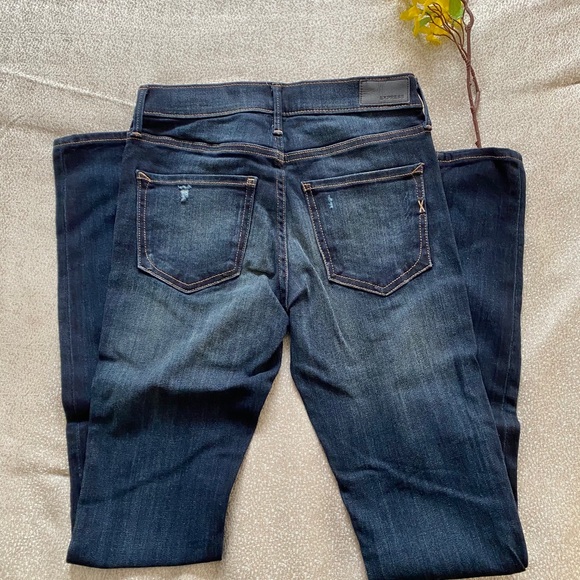 EXPRESS Mid Rise Ripped Jean Leggings - Picture 7 of 9